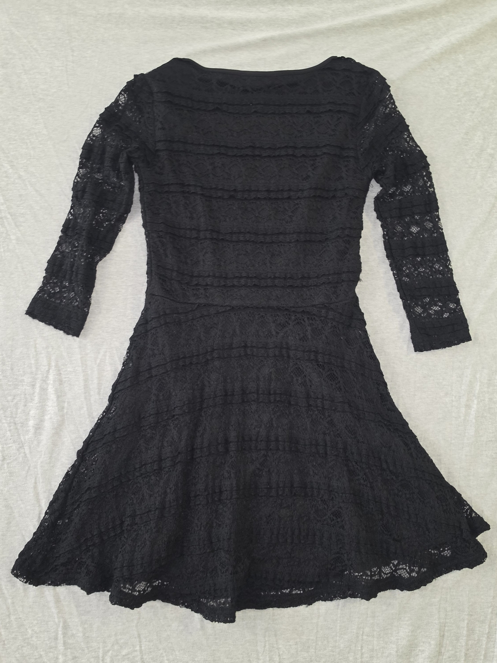 Forever 21 Black Lace Scoop-Neck Mini Dress - Picture 4 of 4